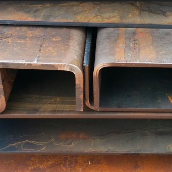 Стальной гнутый х/к швеллер 32х25х3 09г2с-15 в наличии в Санкт-Петербурге