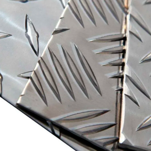 Лист нержавеющий рифленый 2,5х800х1500 мм 03Х17Н14М3 в наличии в Санкт-Петербурге